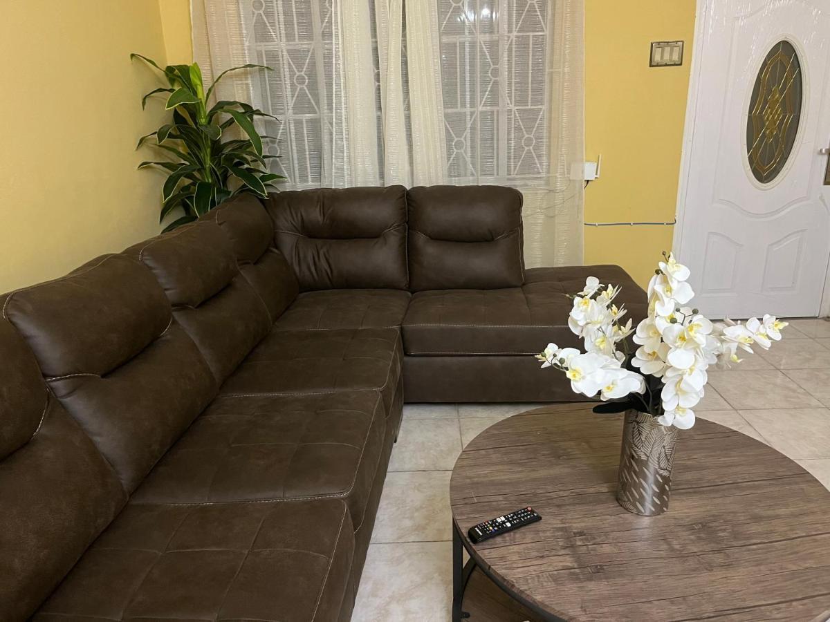 St Bess Comfort Style Black River Εξωτερικό φωτογραφία